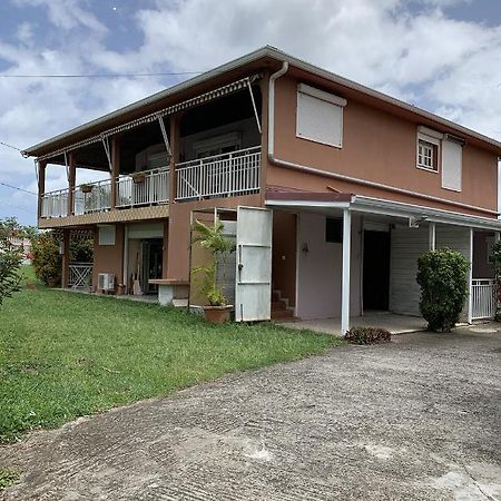 Hebergement Mouchas F4 - Dans Villa Les Polycias Sainte-Luce Buitenkant foto