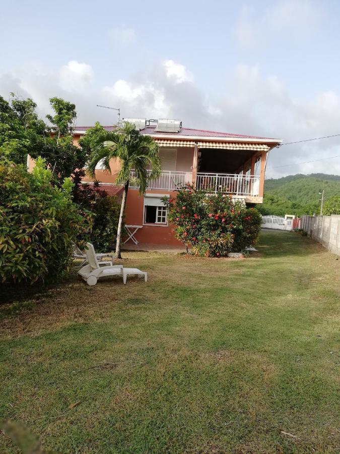 Hebergement Mouchas F4 - Dans Villa Les Polycias Sainte-Luce Buitenkant foto