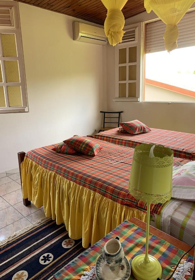 Hebergement Mouchas F4 - Dans Villa Les Polycias Sainte-Luce Buitenkant foto